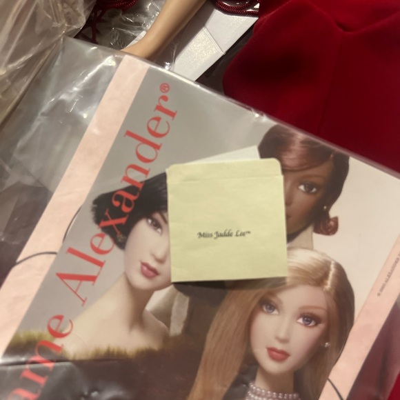 Elegant Red Evening Gown - Picture 3 of 5